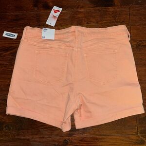 Mid-Rise Distressed Pop-Color Jean Shorts for Women -- 5-inch inseam Size 16 NWT
